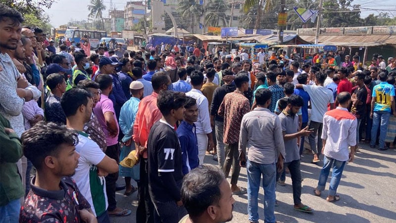 বাসে তুলে রগ কেটে অটোচালককে খুন